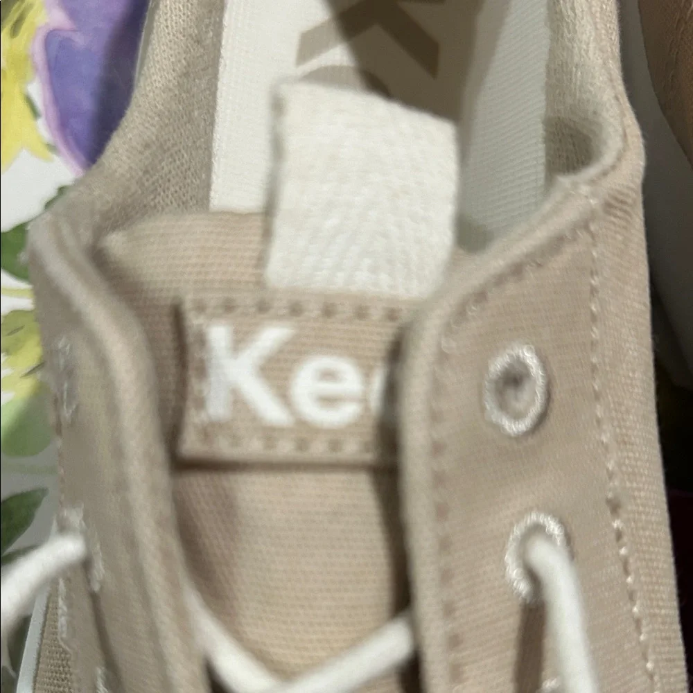 Keds Women's Beige Canvas Sneakers NWOT - Picture 4 of 6